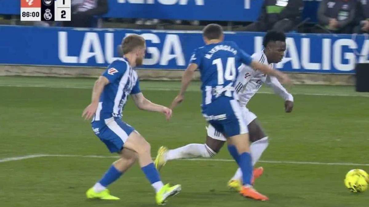 Penalti sobre Vinícius Júnior en el Alavés - Real Madrid. Penalti sobre Vinícius Júnior en el Alavés - Real Madrid.