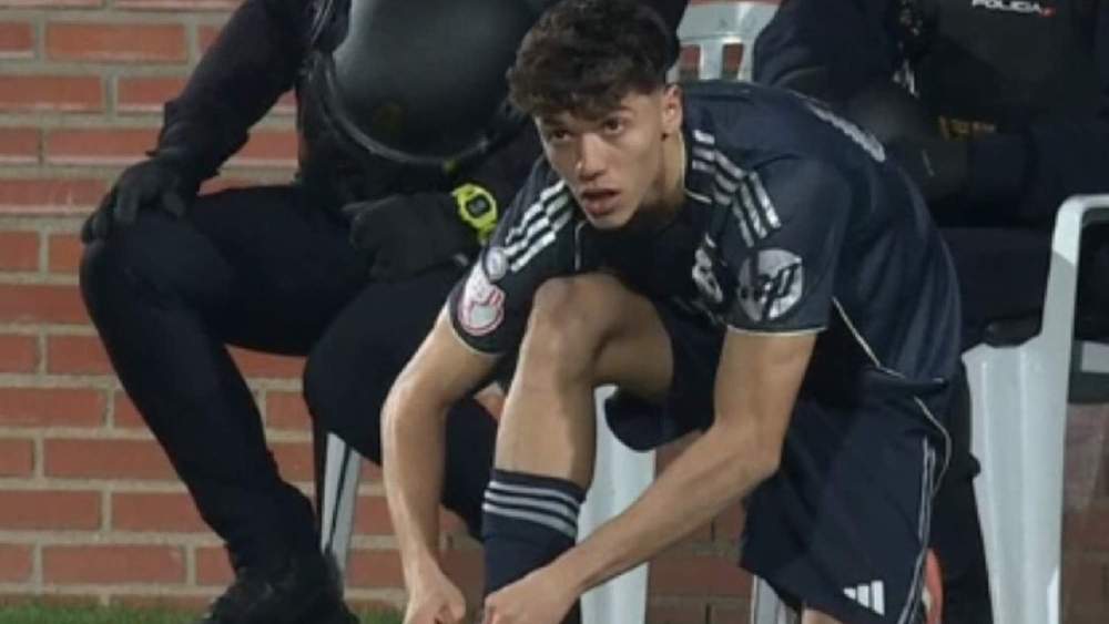 Thiago Pitarch se quedó sin jugar ante el Talavera después de estar listo para saltar al césped.