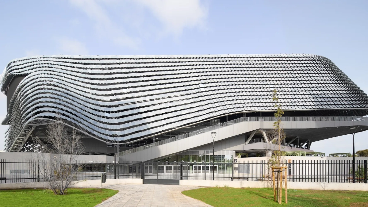 El Roig Arena por fuera, un pabellón muy similar al Bernabéu