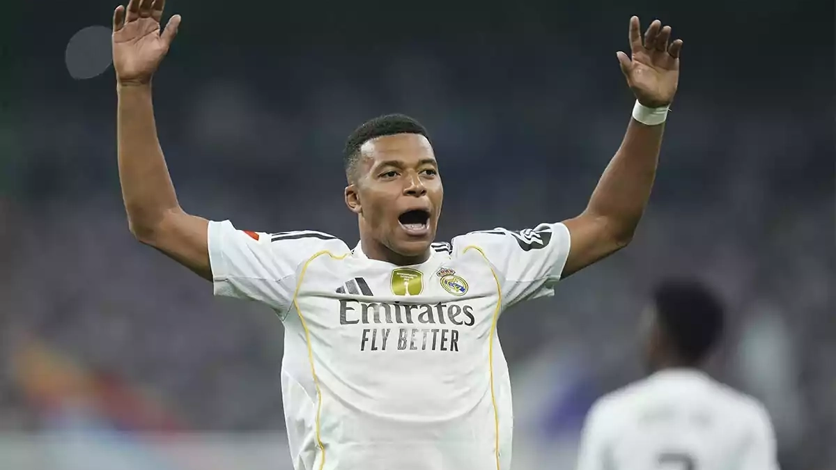 Kylian Mbappé celebrando un gol con el Real Madrid. 