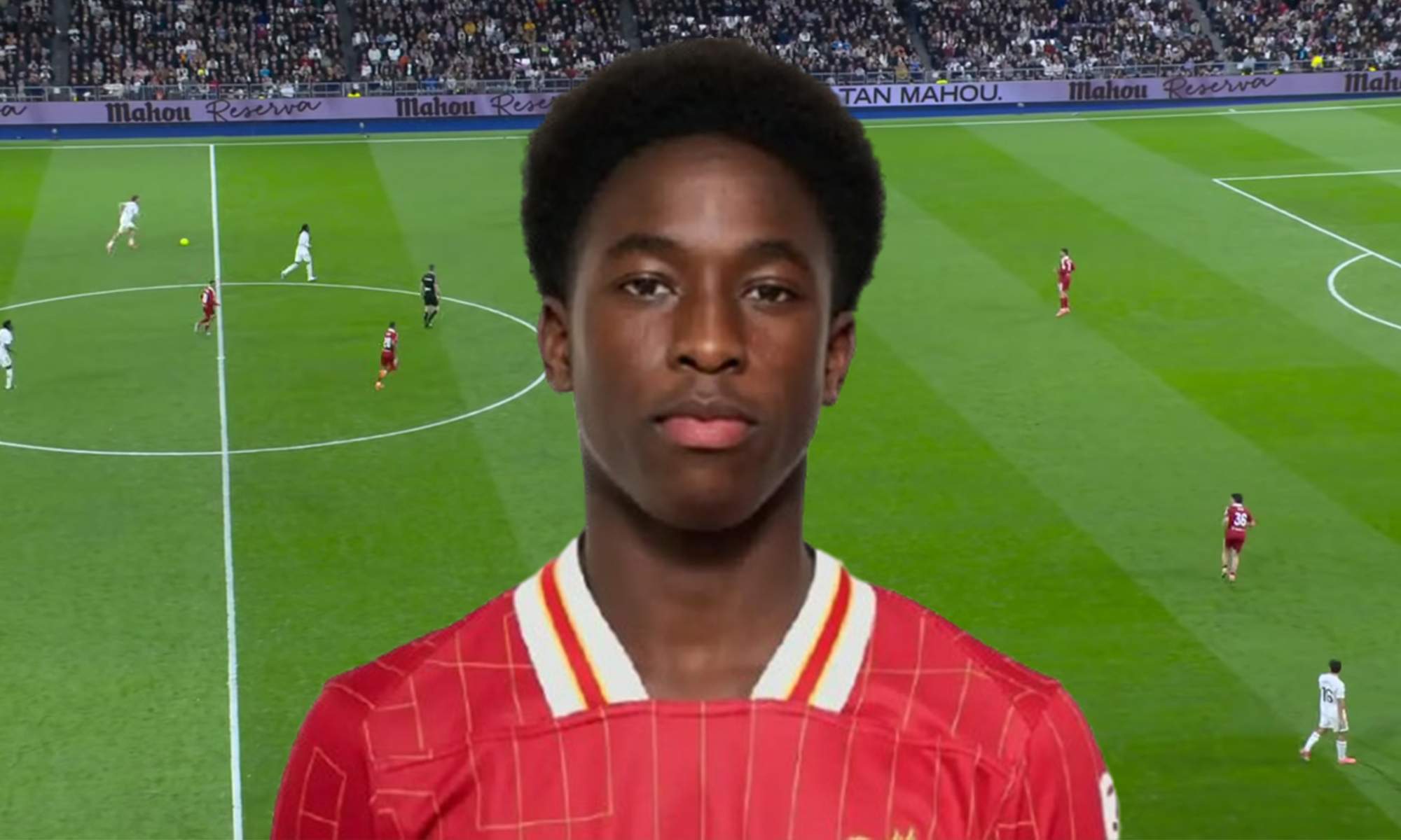 Joshua Abe, jugador de la cantera del Liverpool y una captura del Real Madrid - Sevilla. 