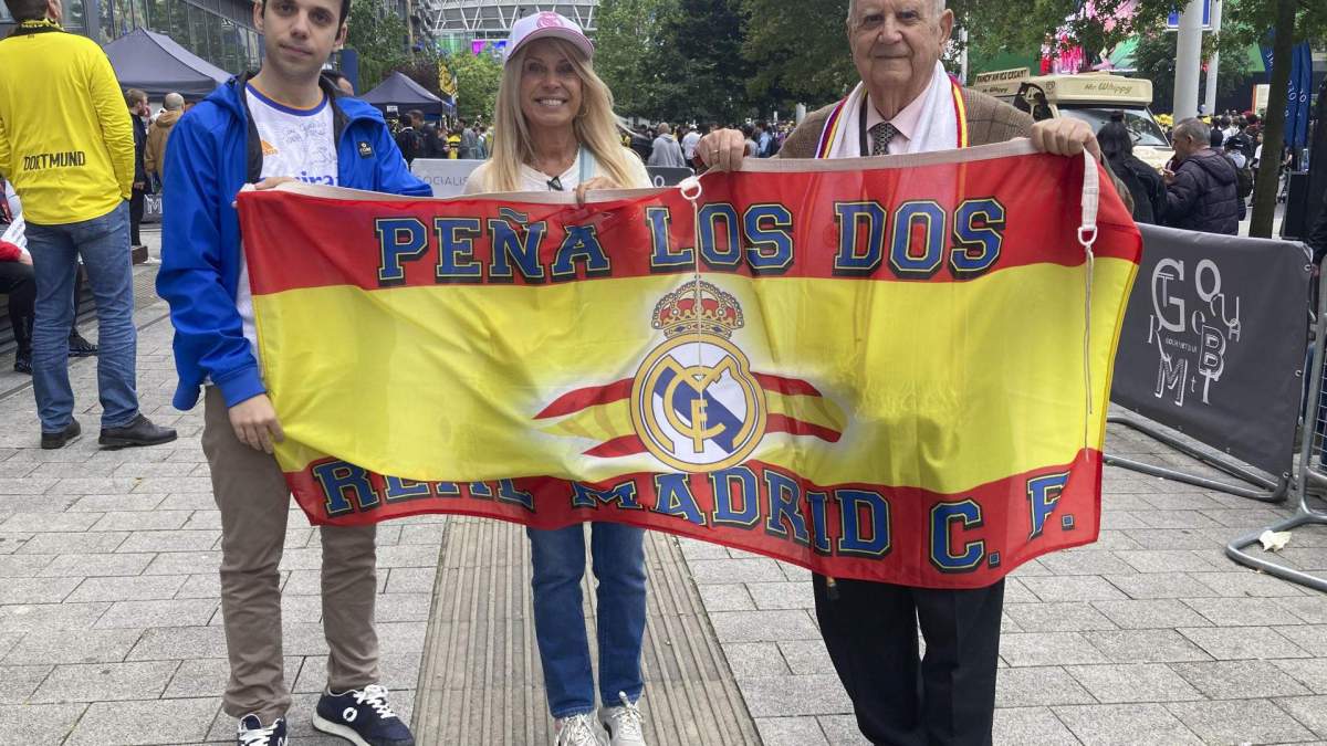 Juan Antonio Cobos en la final de Wembley, foto de la agencia EFE
