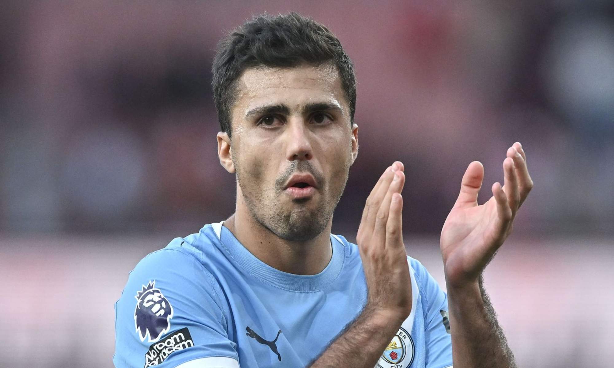 El Manchester City ya pone el foco en el sustituto de Rodri Hernández: Aleksander Pavlovic