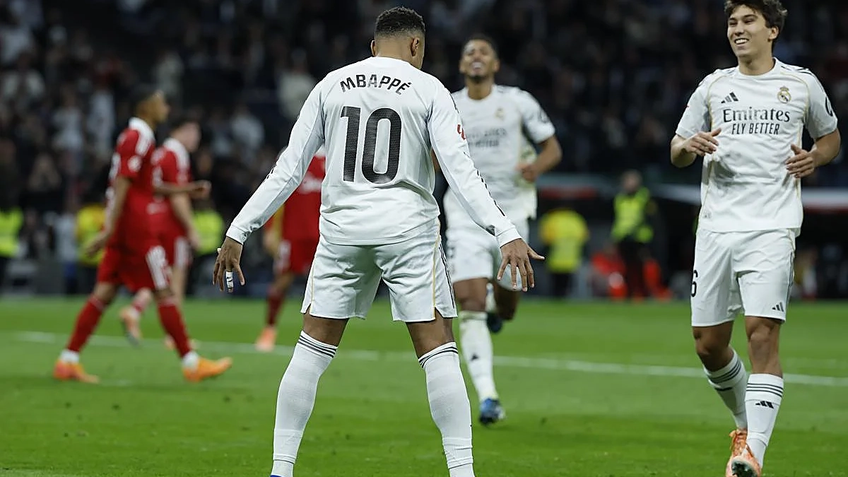 Mbappé celebrando su gol ante el Sevilla