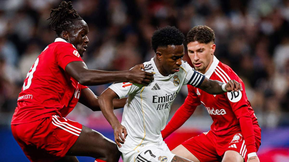 Vinicius durante el Real Madrid Sevilla de esta noche