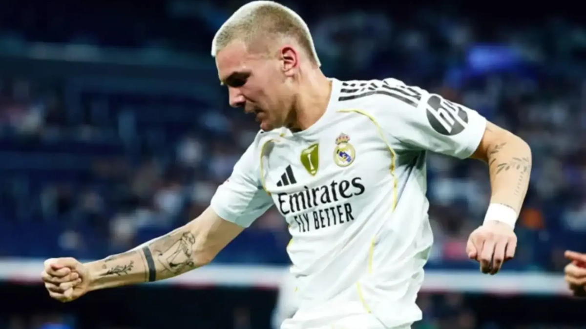 Mastantuono jugando con el Real Madrid 