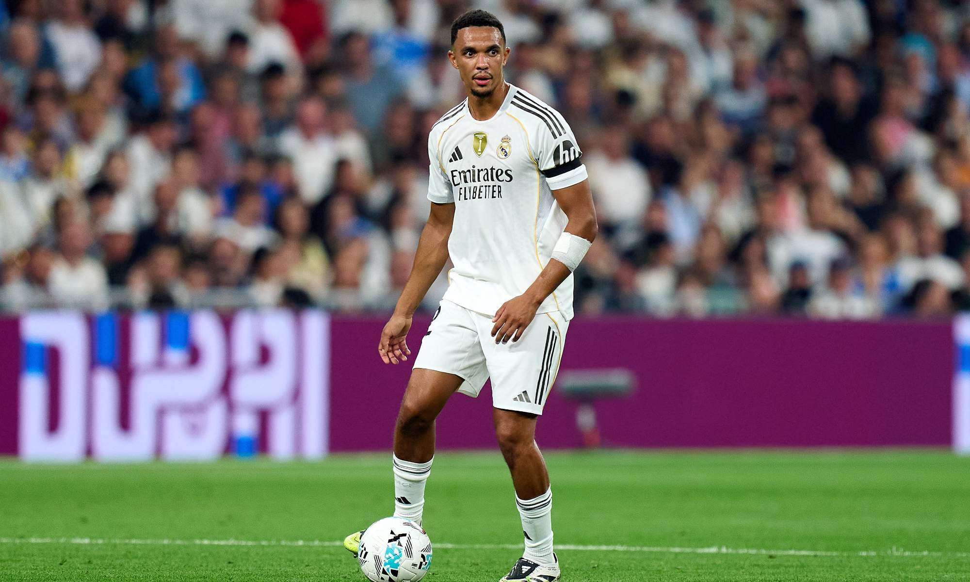 Trent Alexander-Arnold, durante un partido de esta temporada con el Real Madrid.
