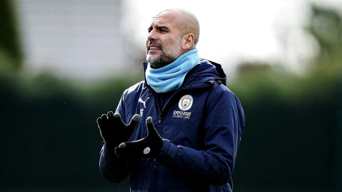 Pep Guardiola en un entrenamiento del Manchester City. 