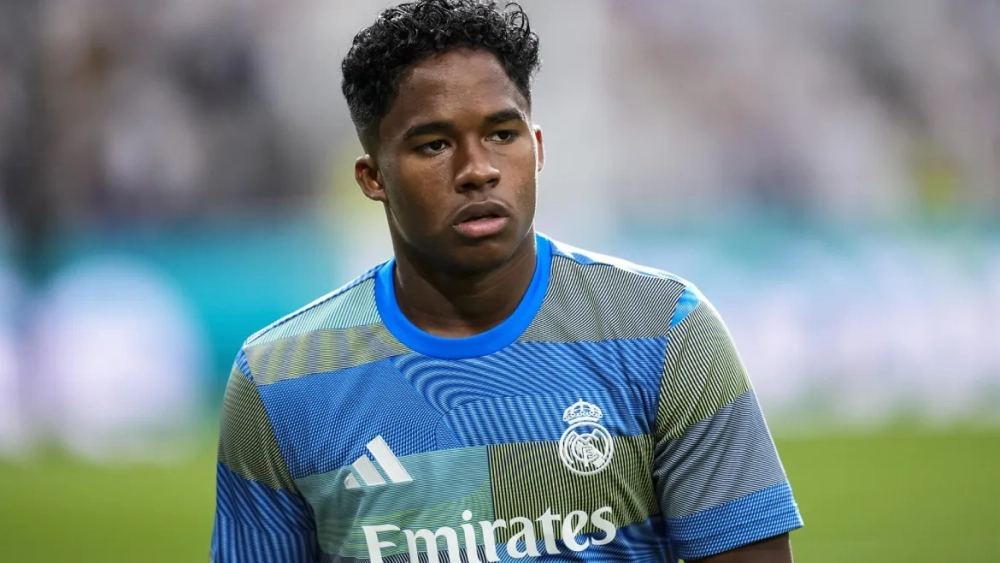 Endrick en el calentamiento de un partido del Real Madrid. Endrick en el calentamiento de un partido del Real Madrid.