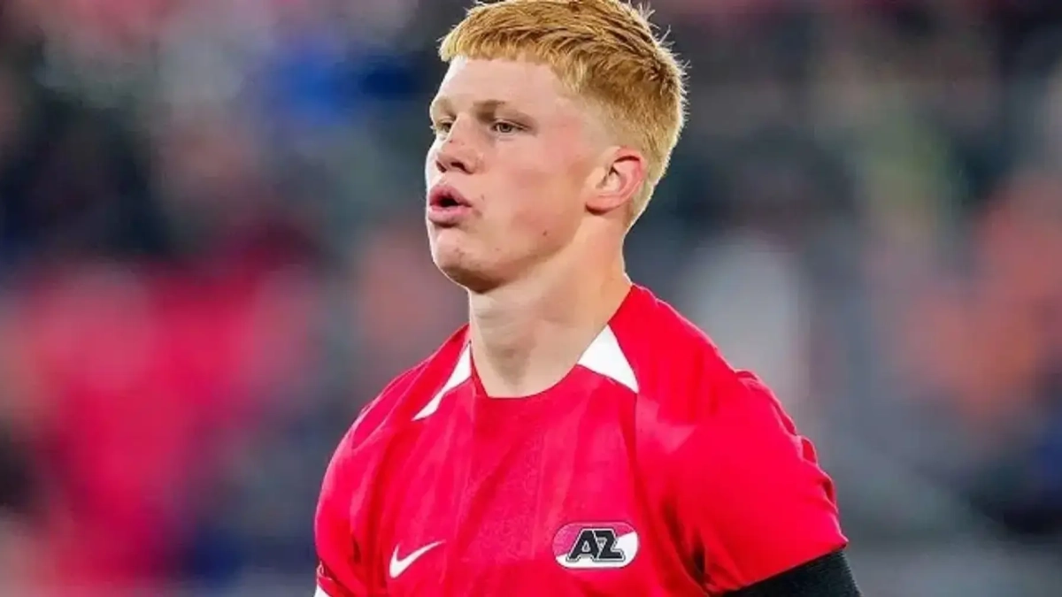 Kees Smit en un partido con el AZ Alkmaar.