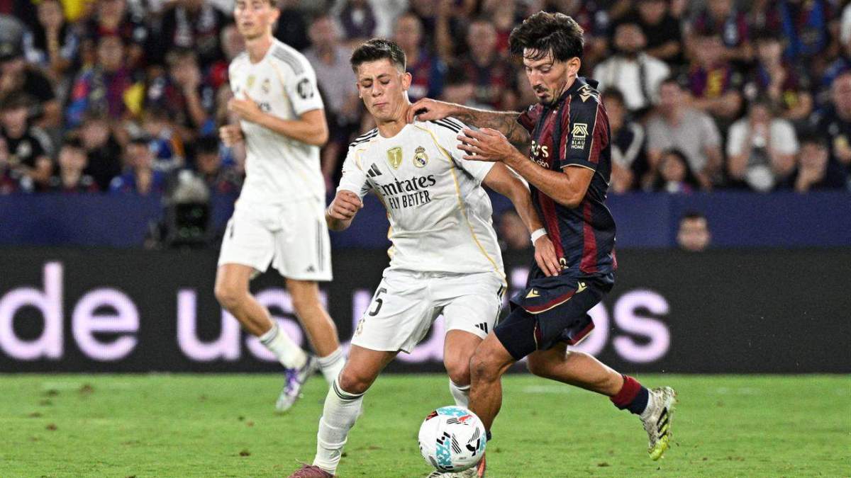 Arda Güler durante el partido ante el Levante Arda Güler durante el partido ante el Levante