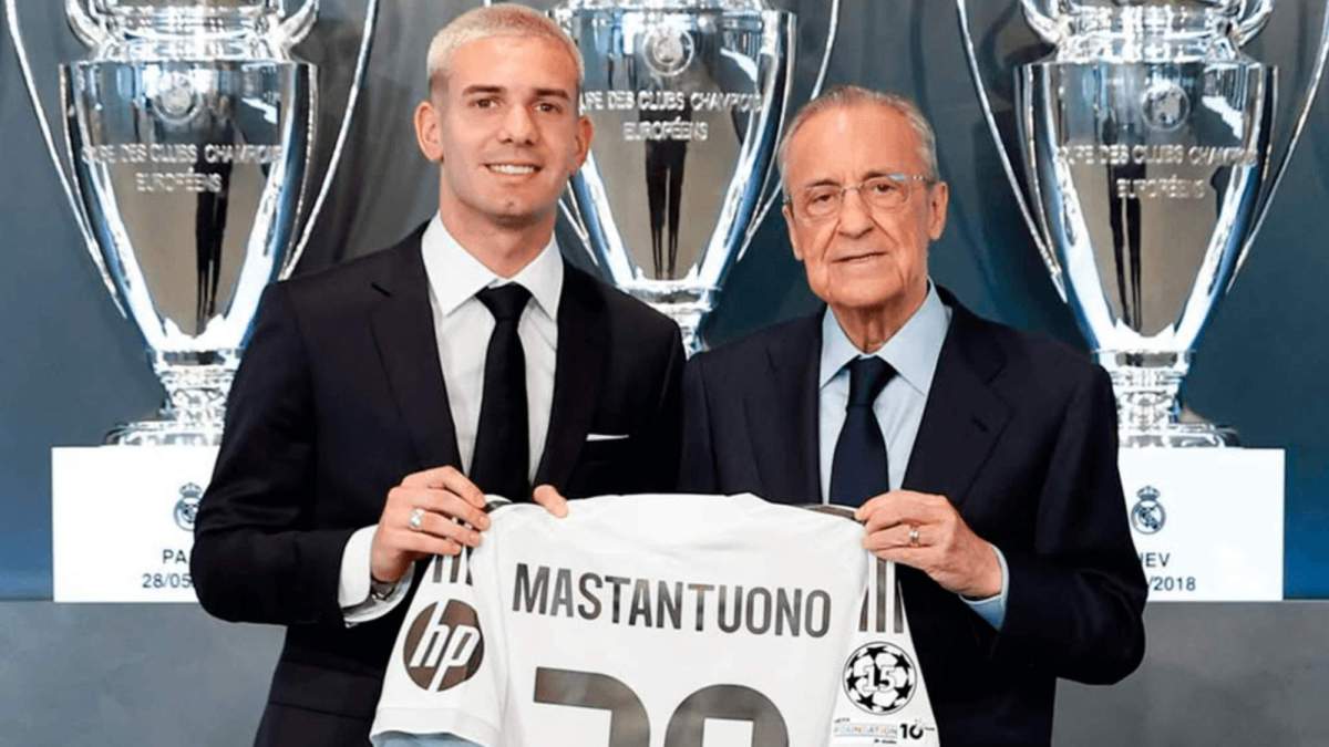 Franco Mastantuono en su presentación como jugador del Real Madrid Franco Mastantuono en su presentación como jugador del Real Madrid
