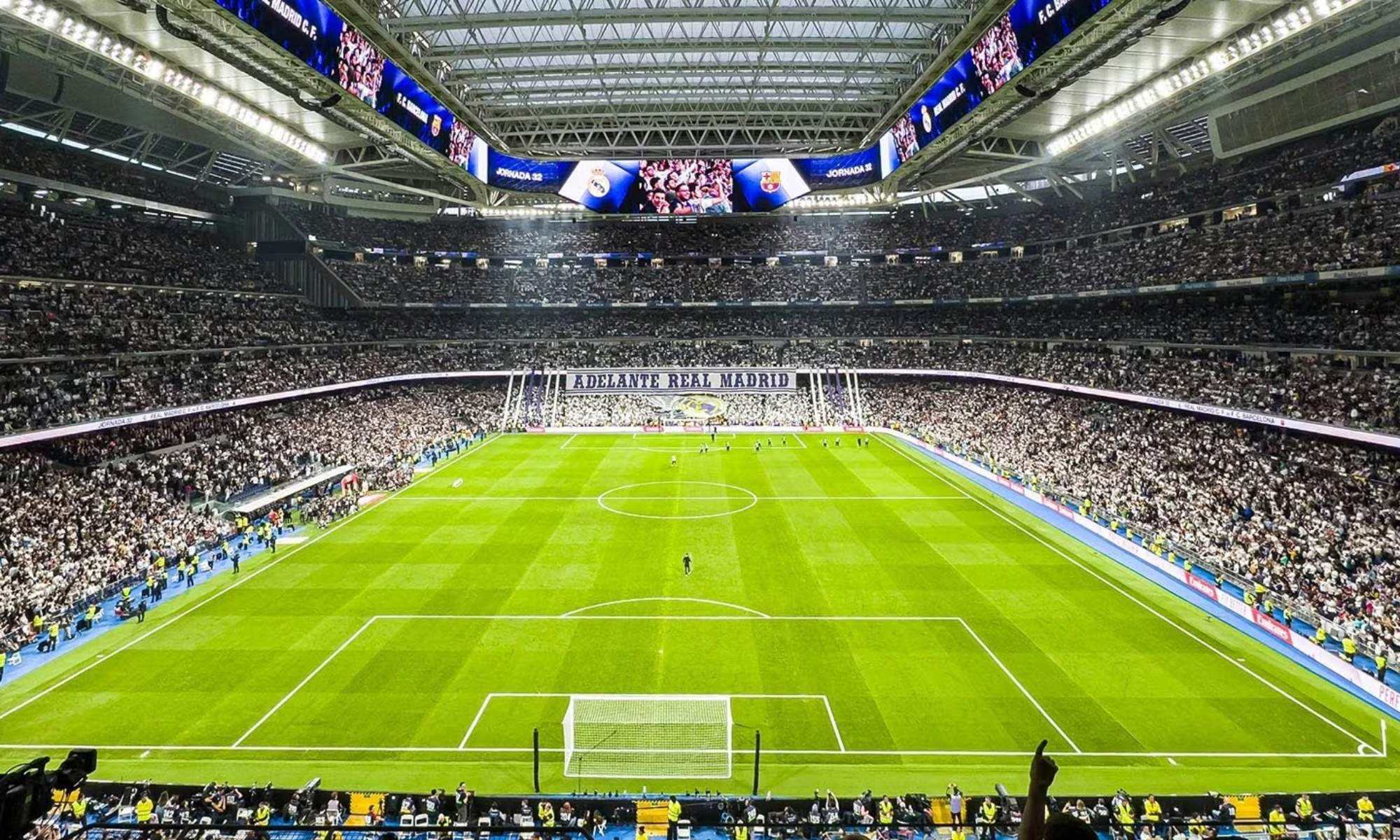 El Bernabéu (84.000) ocupa el puesto 11, los estadios de fútbol más grandes del mundo por su capacidad
