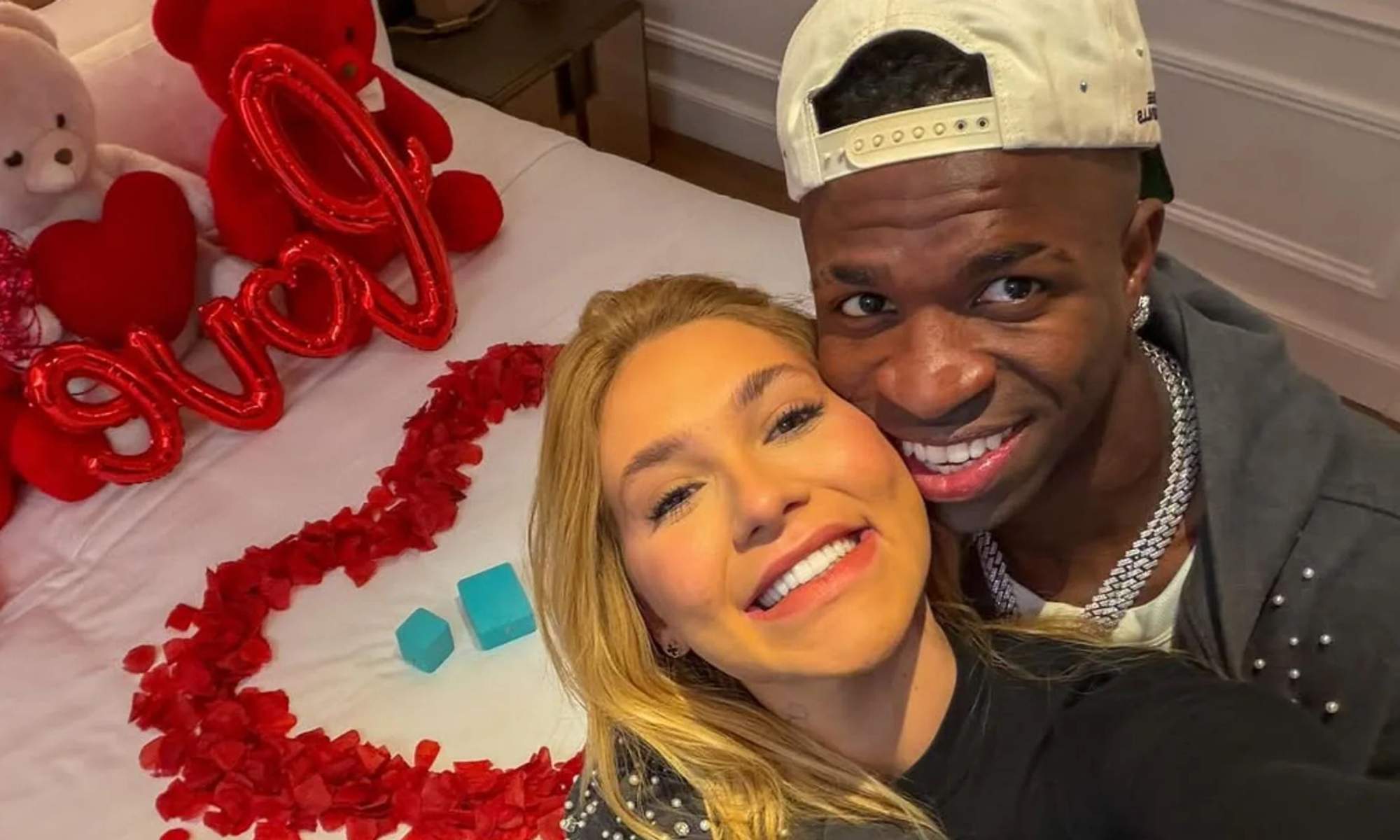 Vinicius Junior y Virgina Fonseca, en una publicación que ambos compartieron por Instagram recientemente.