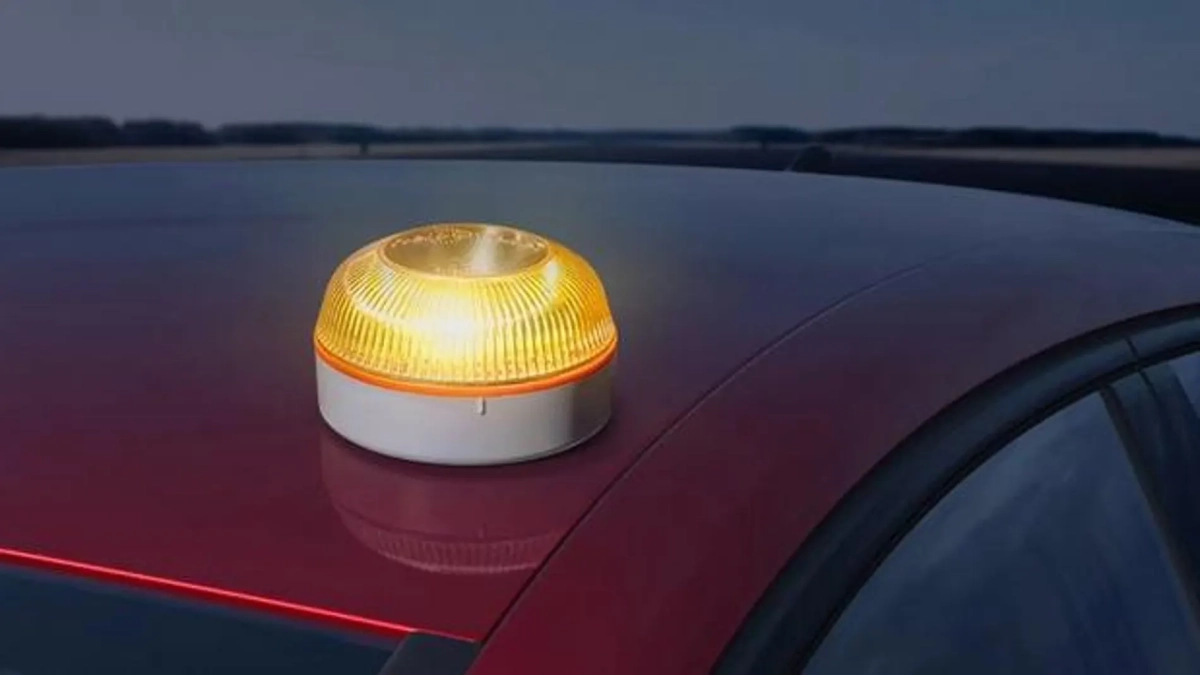 Así es la baliza V-16, el nuevo sistema de emergencia que entra en vigor el 1 de enero