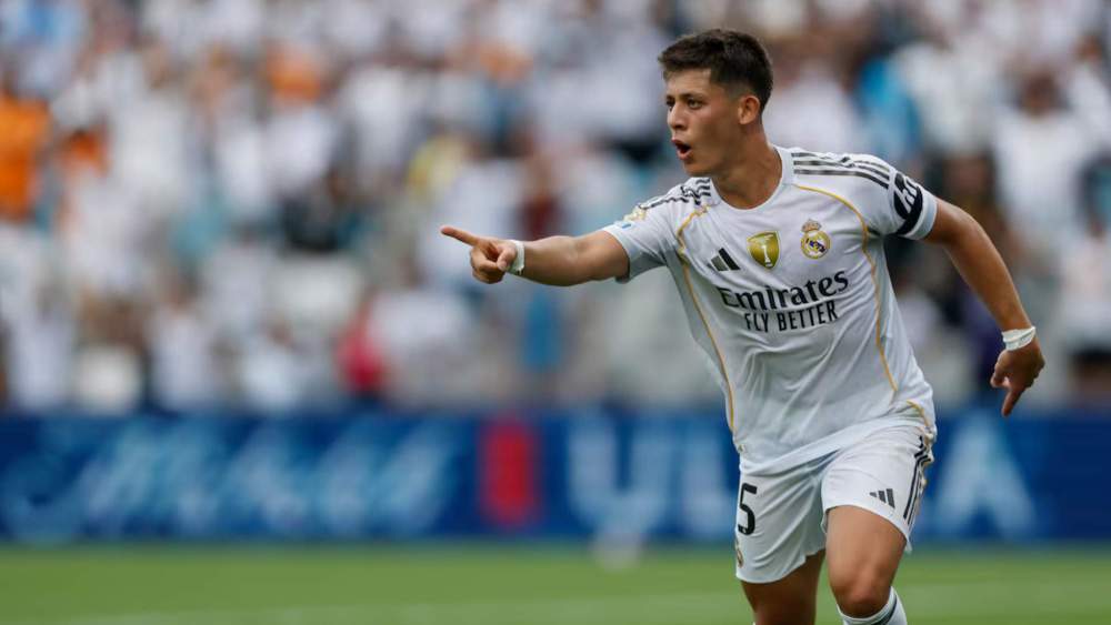 Arda Güler, celebrando un gol con el Real Madrid.
