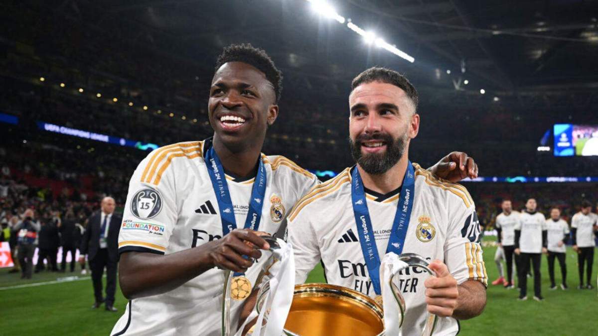 Vinicius y Carvajal después de ganar la última Champions del Real Madrid