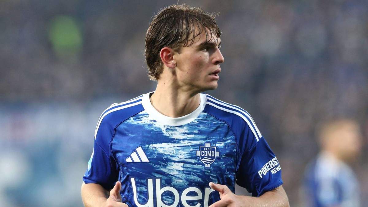 Nico Paz durante un partido con el Como en la Serie A Nico Paz durante un partido con el Como en la Serie A