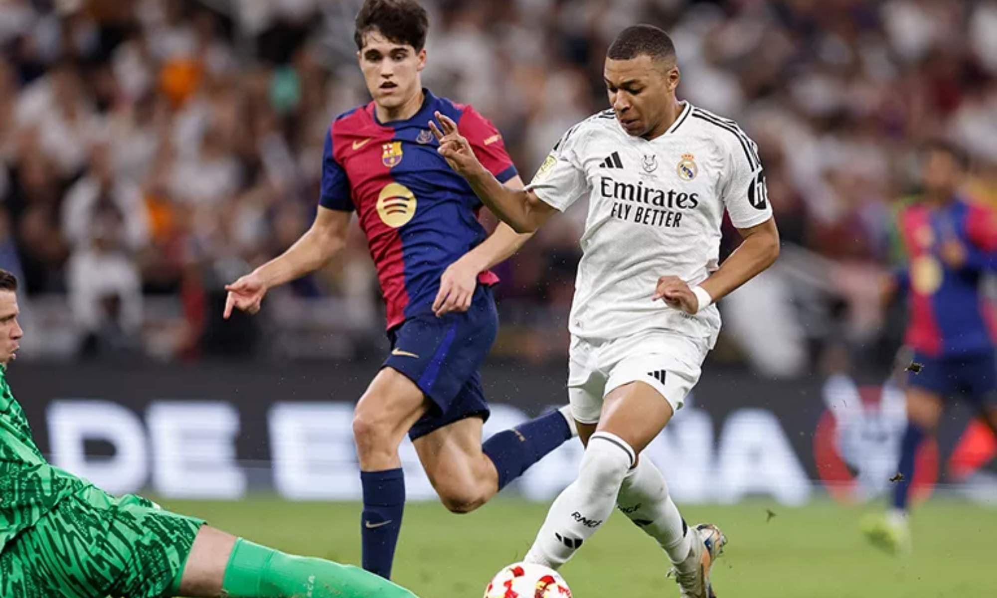 Kylian Mbappé, en la final de la Supercopa del año pasado frente al Barça.