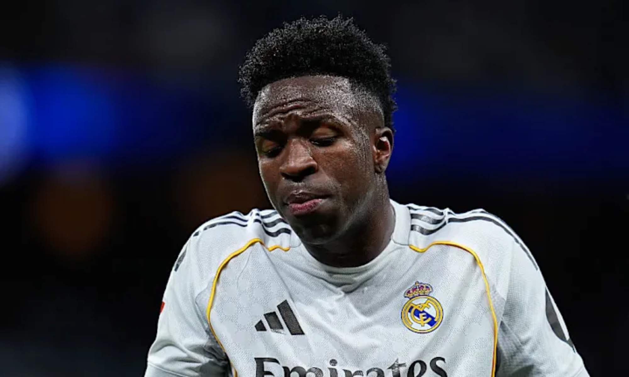 Vinicius Junior 'pidió' la 'ayuda' de Xabi Alonso para parar a Gonzalo García ante el Betis.