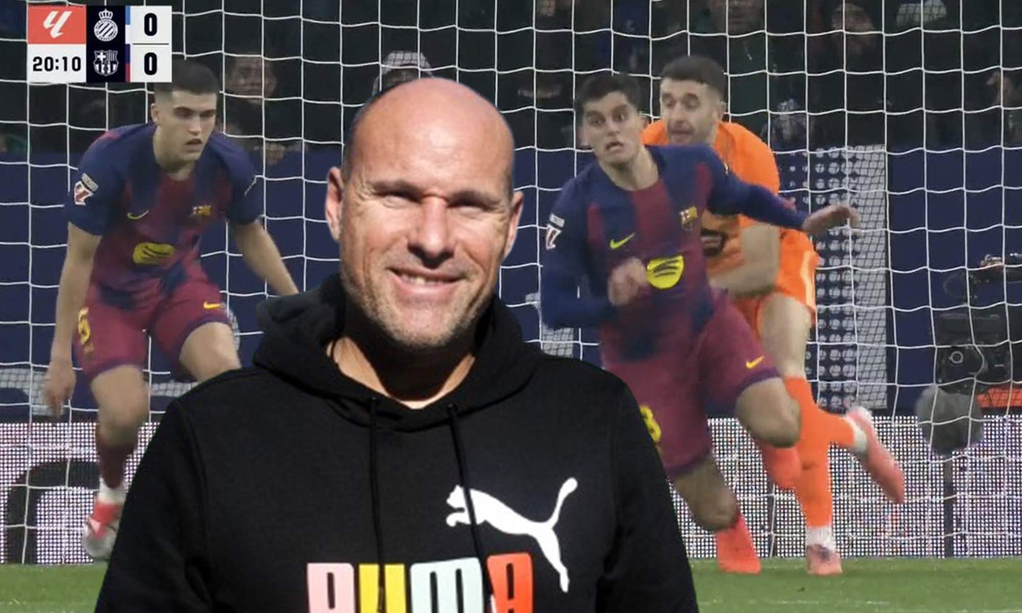 Mateu Lahoz y una captura del empujón de Joan García a Gerard Martín.