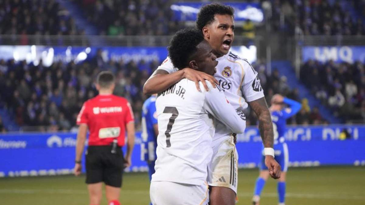 Vinícius Júnior y Rodrygo Goes celebrando un gol con el Real Madrid. 
