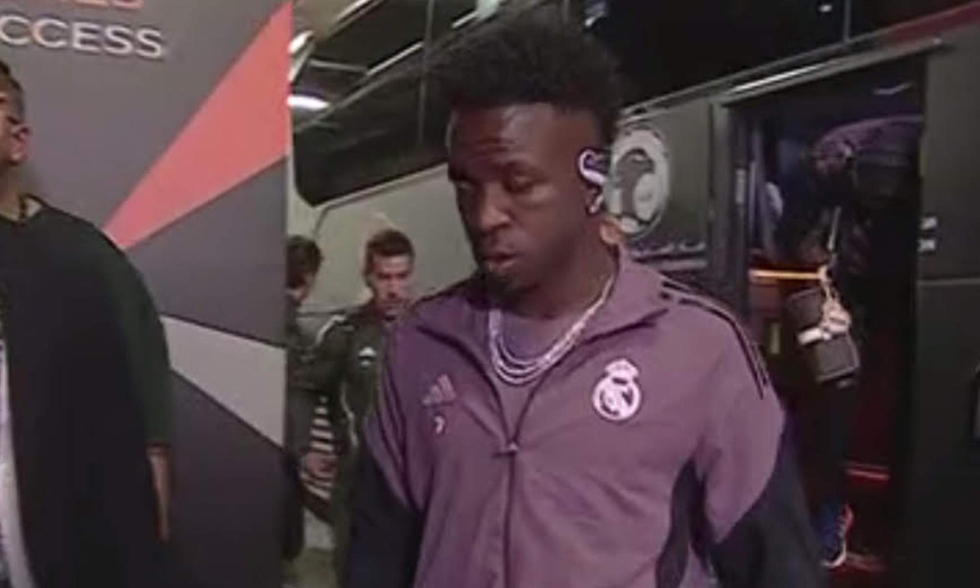 Bellingham y Vinicius, muy concentrados antes de la semifinal de la Supercopa de España