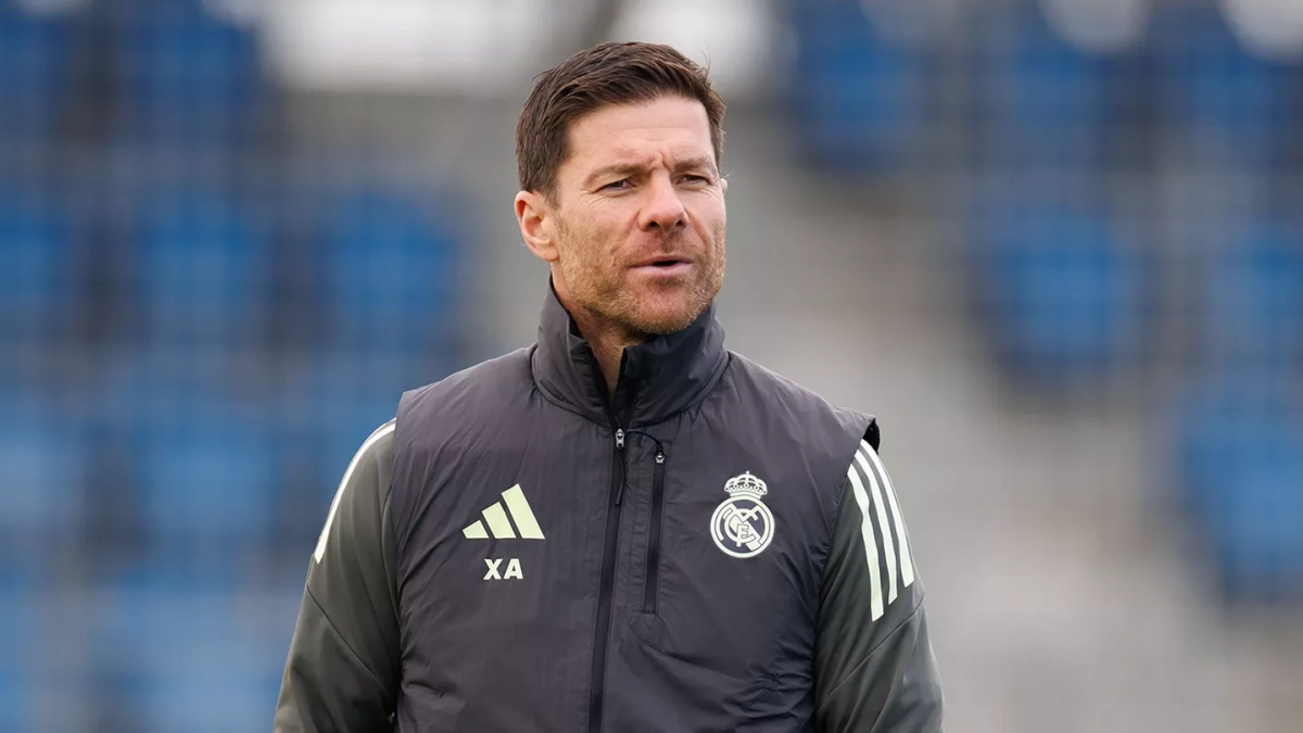 Xabi Alonso entrenando al Real Madrid.
