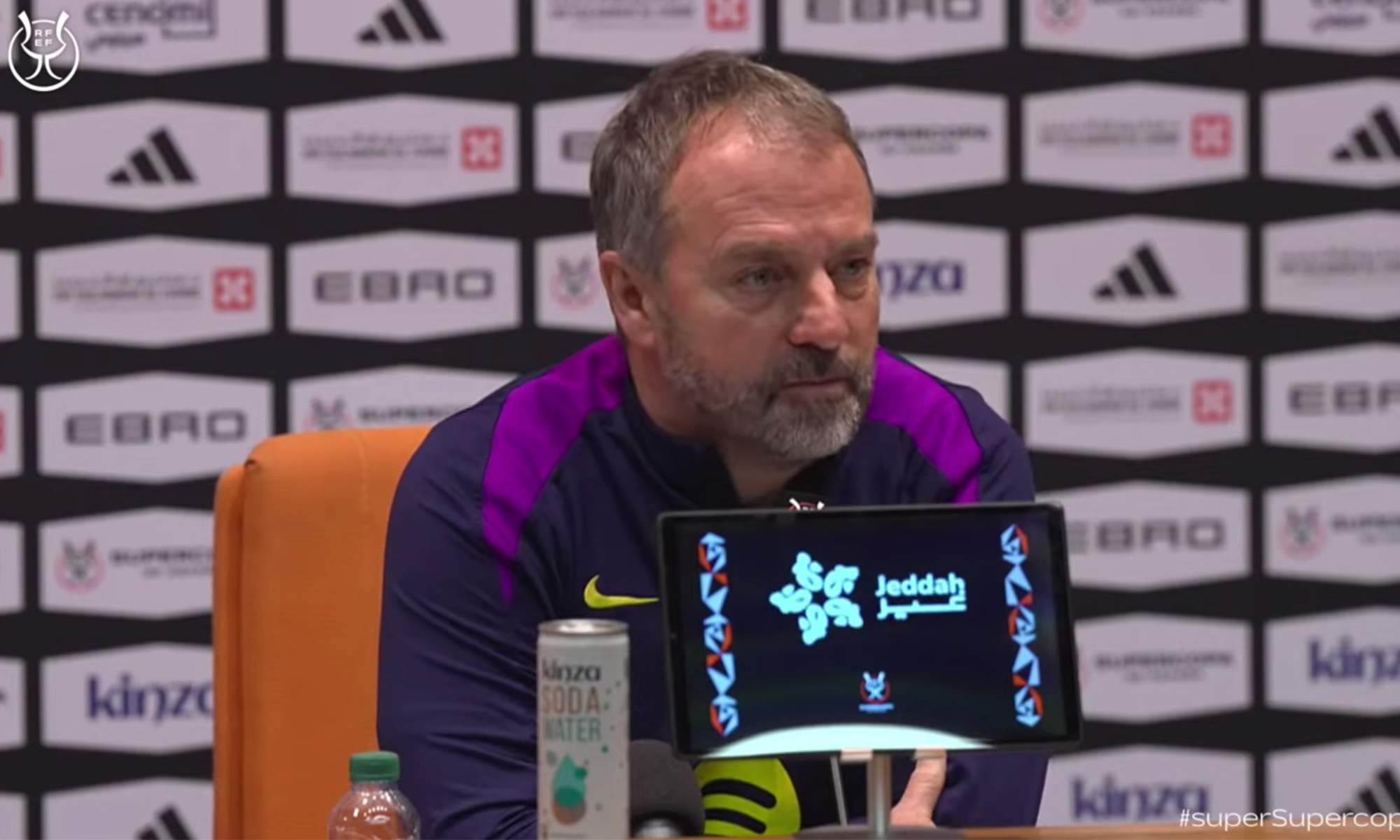 Hansi Flick en la rueda de prensa previa al Clásico.