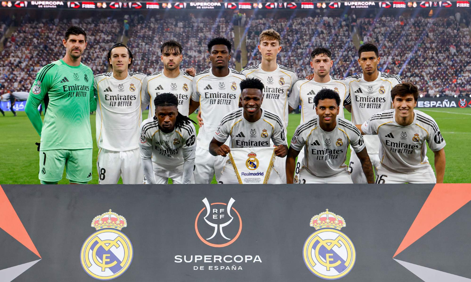 Alineación titular del Real Madrid frente al Barcelona en la final de la Supercopa de España.