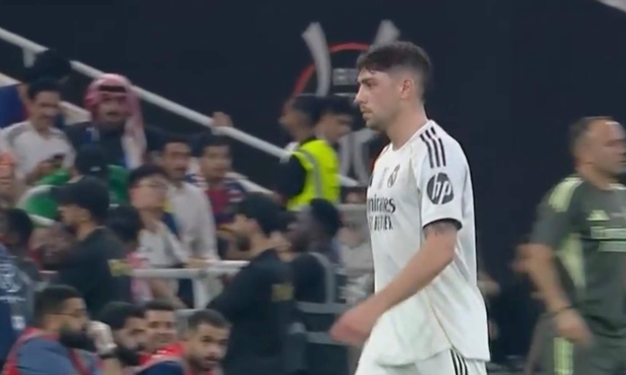 Fede Valverde no puede acabar la final de la Supercopa de España por lesión