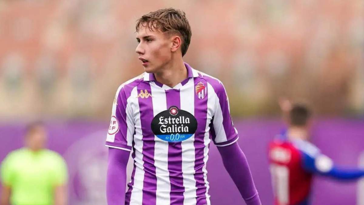 Adrián Arnu durante un partido con el Valladolid