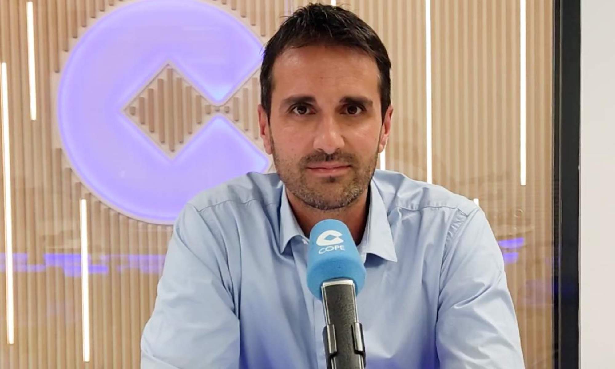 Guillermo Uzquiano comienza la campaña contra Arbeloa