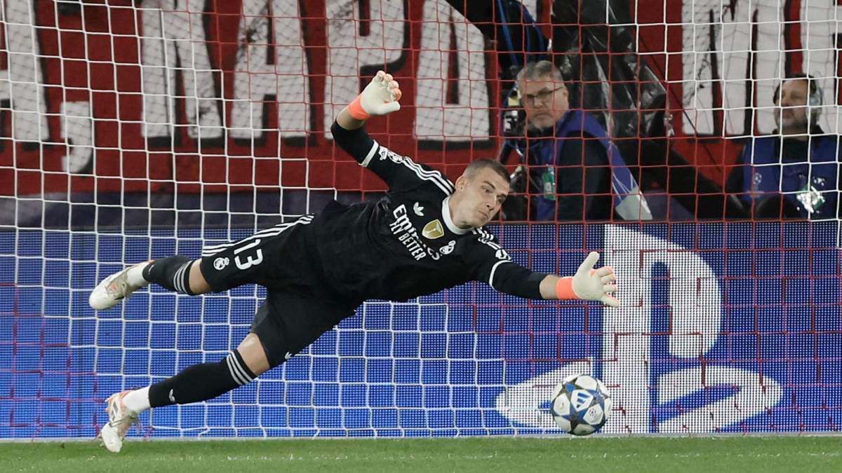 Andriy Lunin realiza una parada durante un partido de esta temporada del Real Madrid. Andriy Lunin realiza una parada durante un partido de esta temporada del Real Madrid.