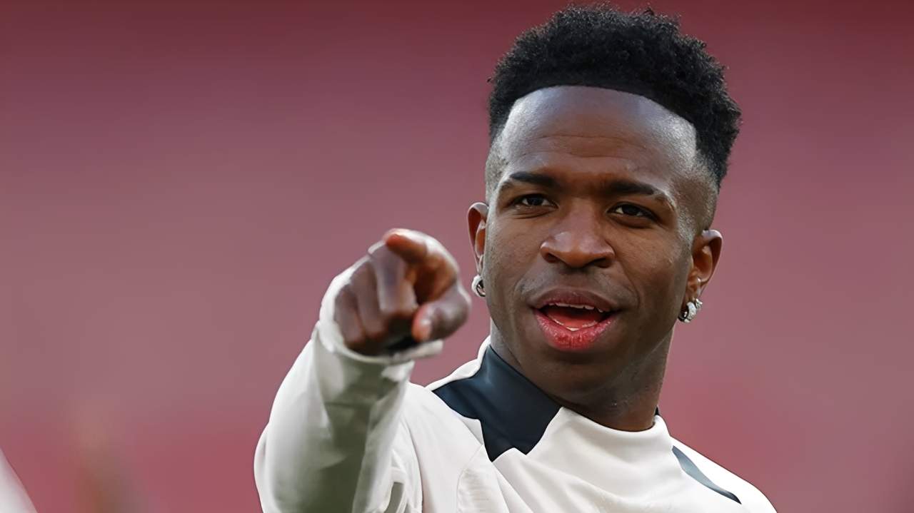 Vinicius (25 años), sobre su complicada infancia: "Mi padre se enfadaba porque siempre estaba en la calle y se me olv...