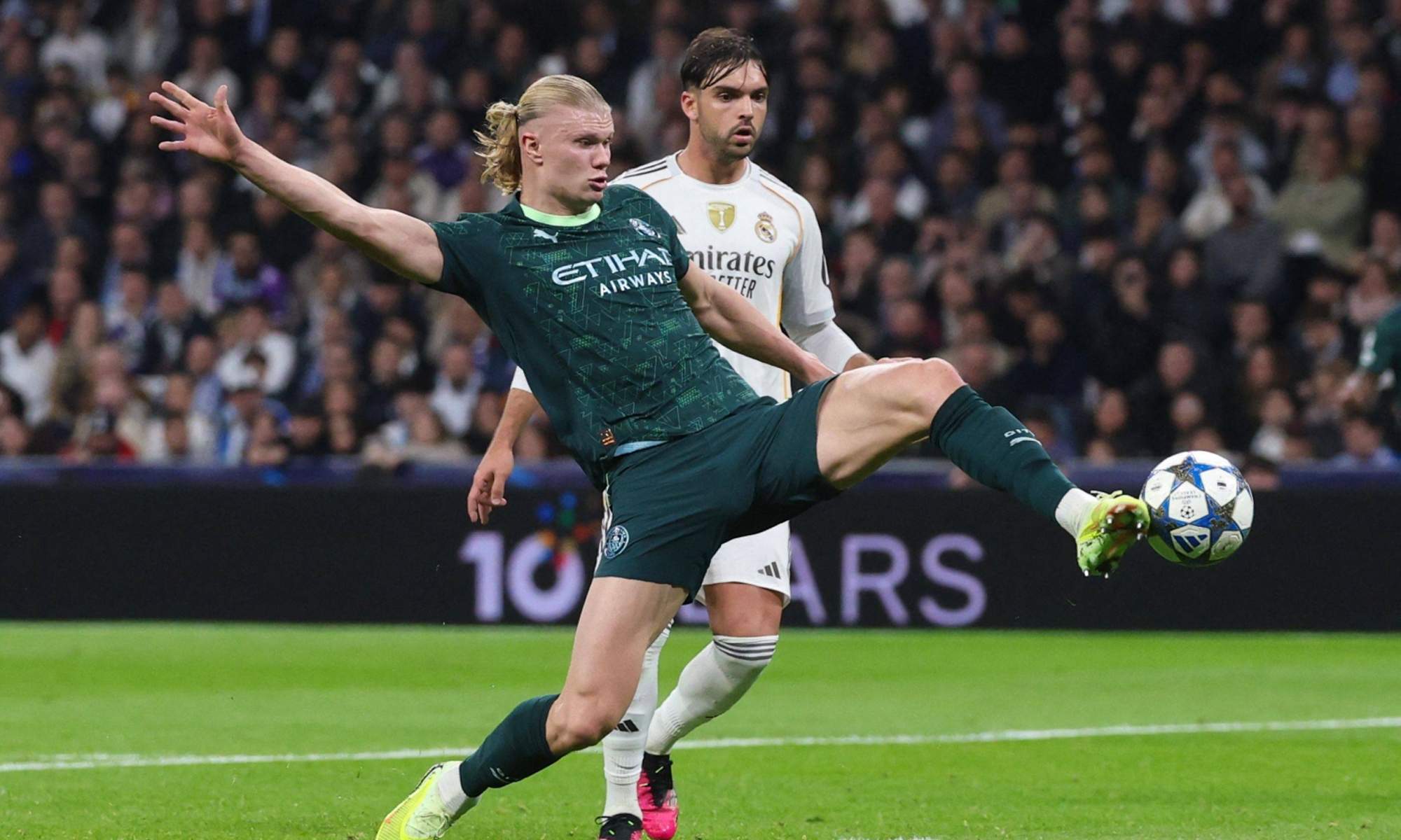 Erling Haaland jugando contra el Real Madrid en la actual temporada.