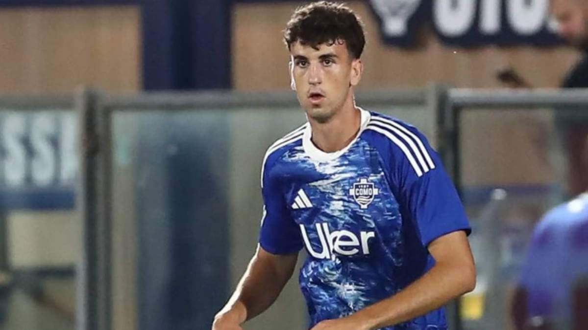 Jacobo Ramón, en un partido de esta temporada con el Como. Jacobo Ramón, en un partido de esta temporada con el Como.