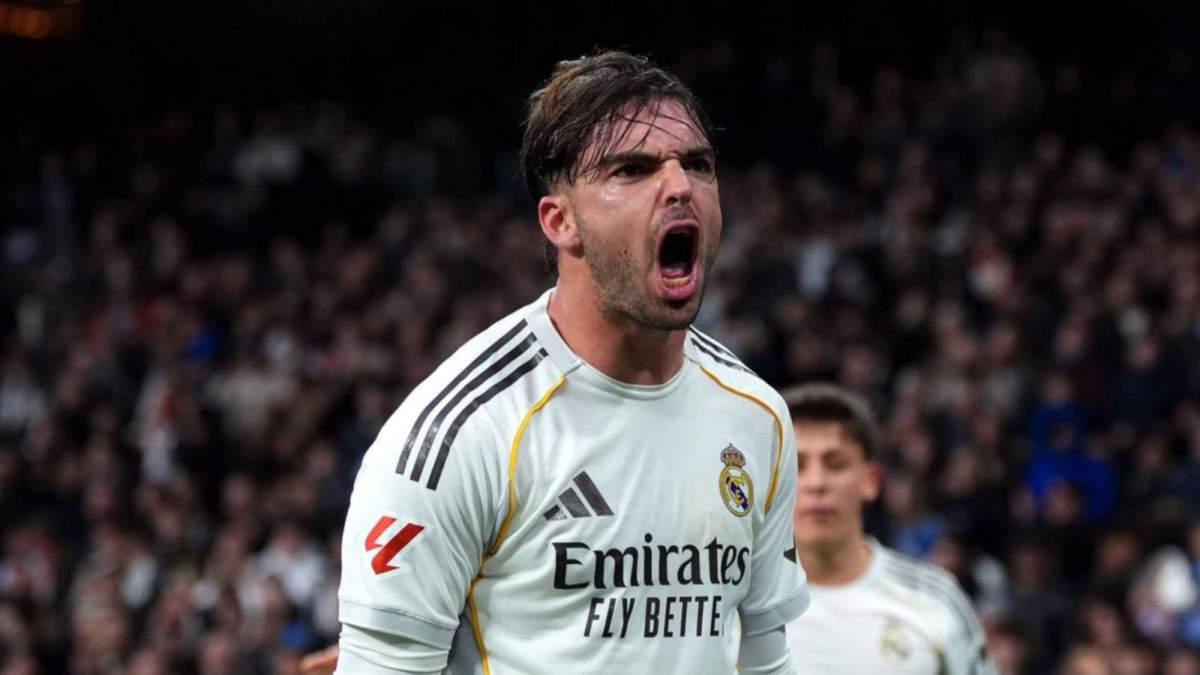 Raúl Asencio festejando su tanto con el Real Madrid (1)