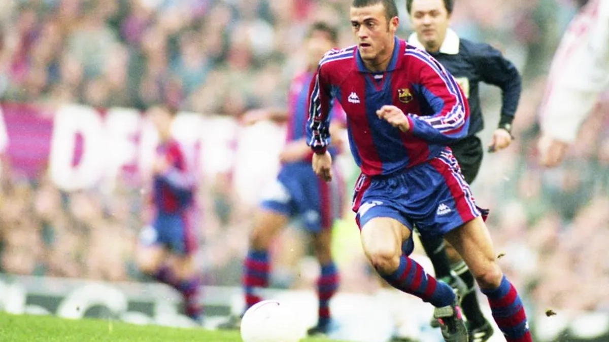 Luis Enrique durante un partido con el Barça