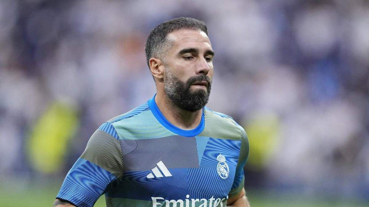 Dani Carvajal durante un calentamiento con el Real Madrid. 