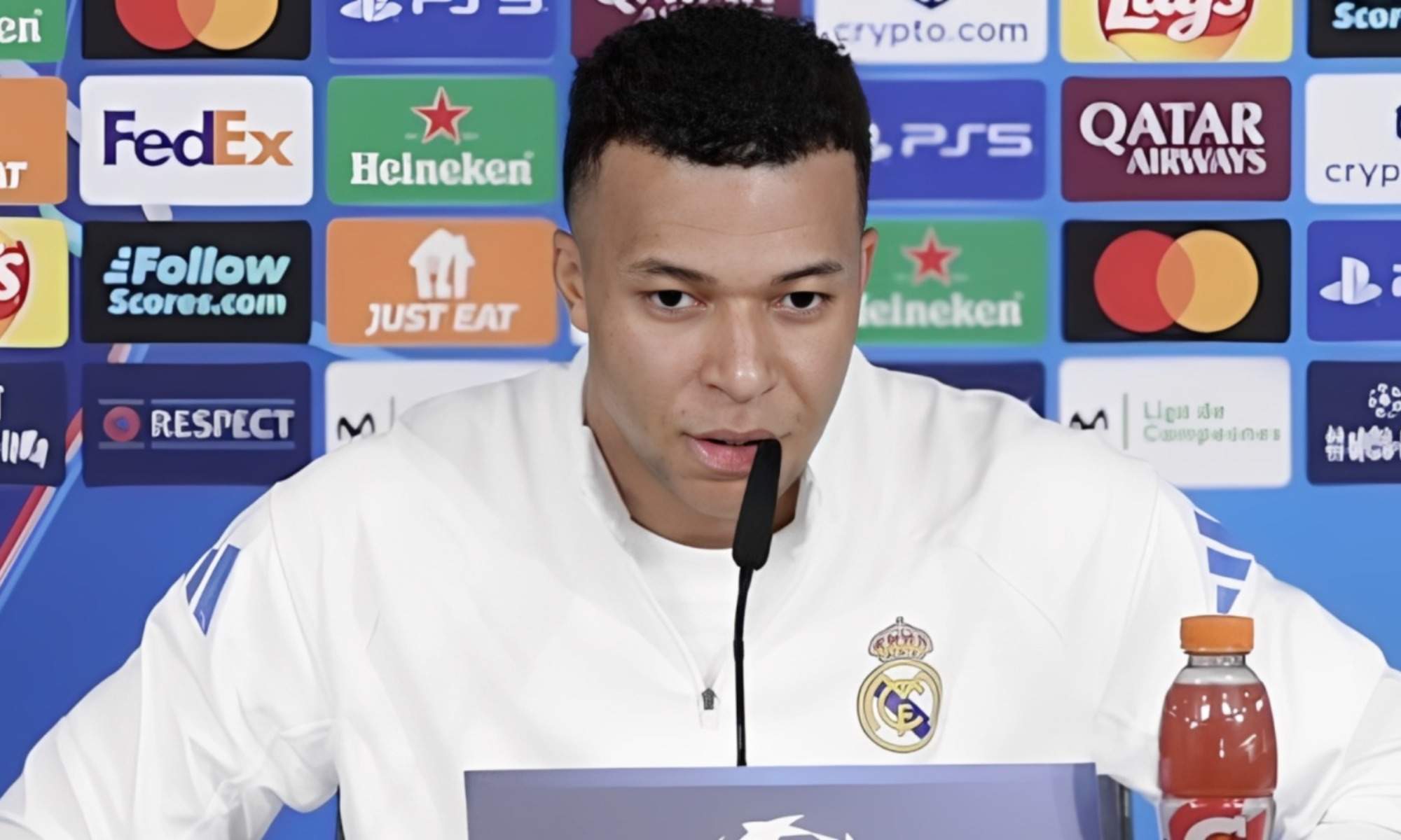 Mbappé en sala de prensa