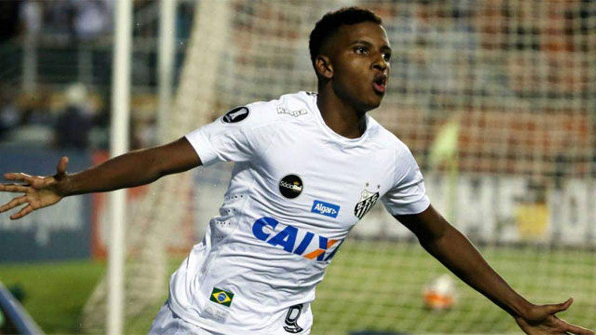 Rodrygo Goes celebrando un gol con el Santos