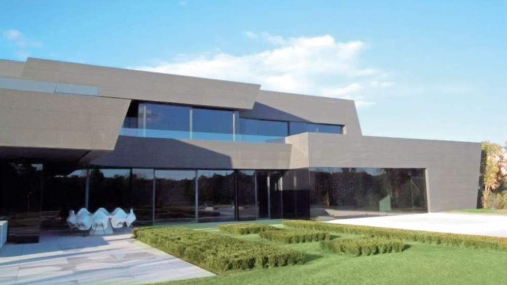 La 'Black House', en La Finca, fue comprada por Eden Hazard cuando llegó al Real Madrid.