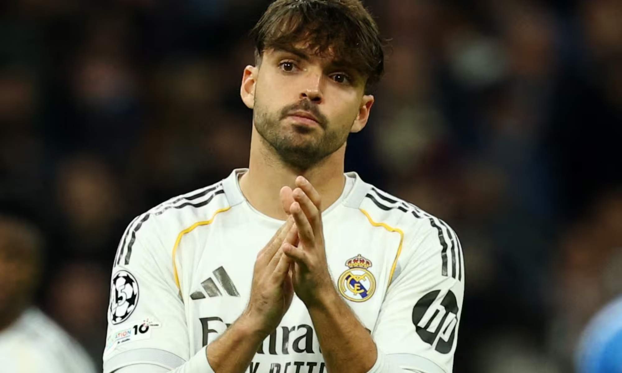 Raúl Asencio se tuvo que ir a los 45 minutos por un fuerte golpe en la tibia: "Tiene mucho dolor"