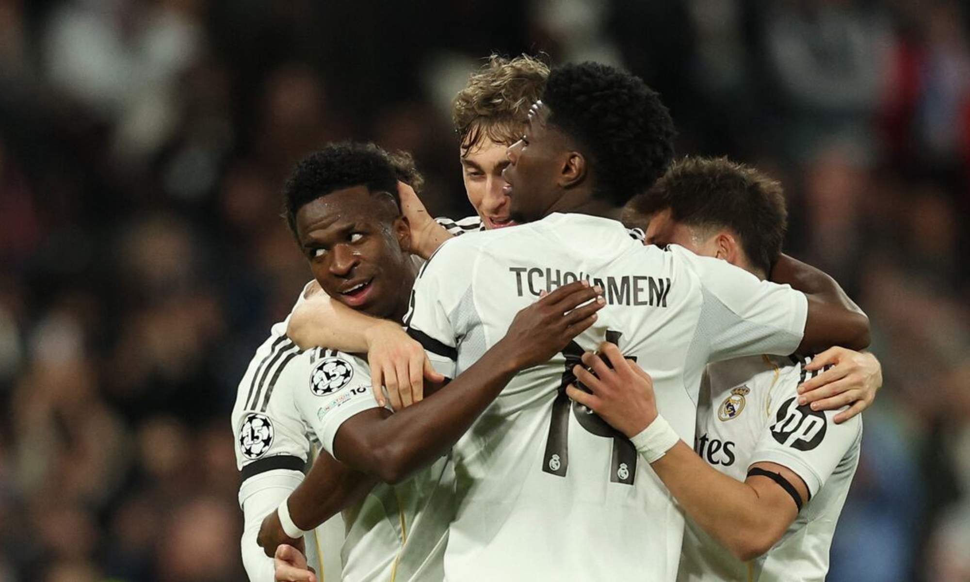 Los futbolistas del Real Madrid, celebrando uno de los goles ante el Mónaco en la Champions League.