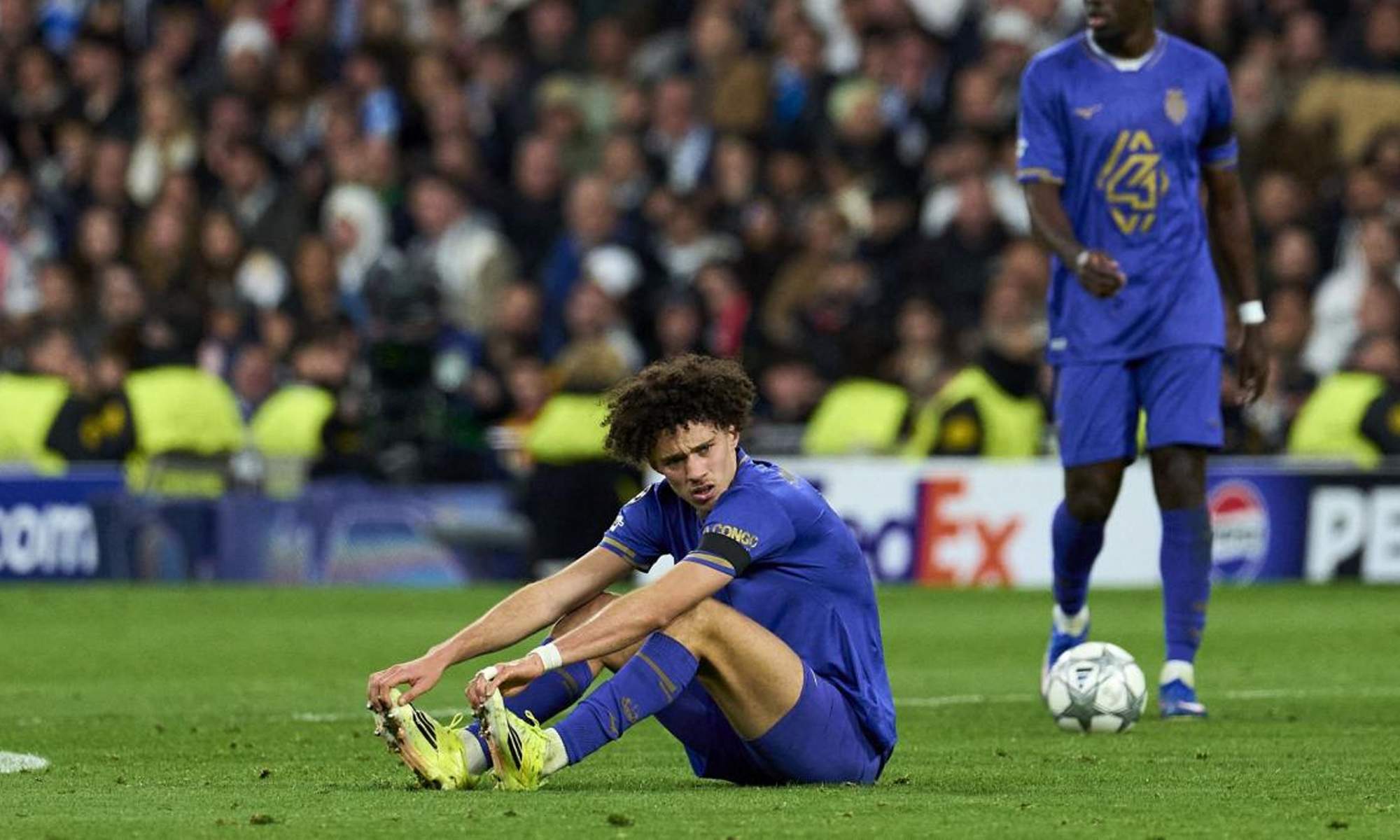 Maghnes Akliouche jugando un partido con el Mónaco. 