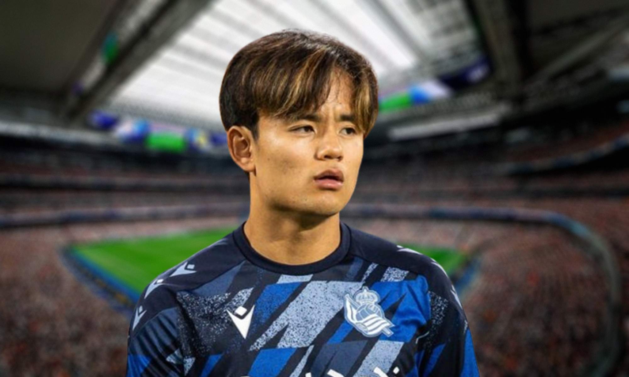 Takefusa Kubo con la sudadera de la Real Sociedad y el Santiago Bernabéu.