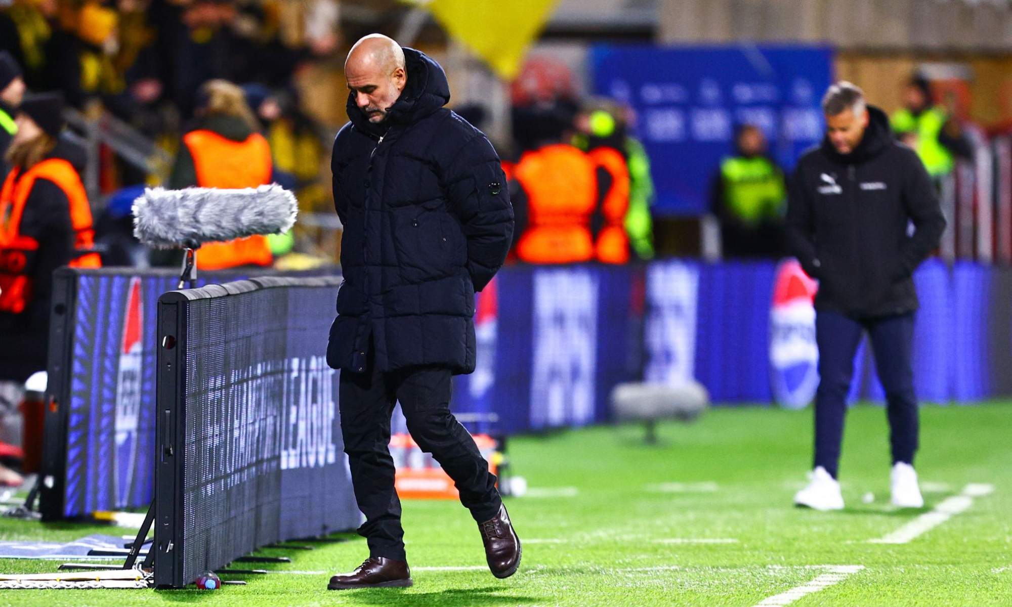 Pep Guardiola, cabizbajo, en la derrota de este martes contra el Bodo Glimt en Champions League.