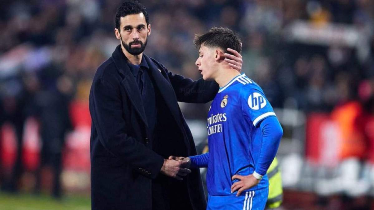 Arbeloa y Arda Güler después de un partido