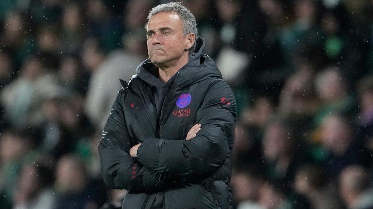 Luis Enrique durante el partido frente al Sporting de Portugal Luis Enrique durante el partido frente al Sporting de Portugal